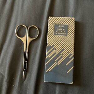 Avon Vintage 1989 Nail & Cuticle Scissors 3 Inch Boxed Manicure Pedicure